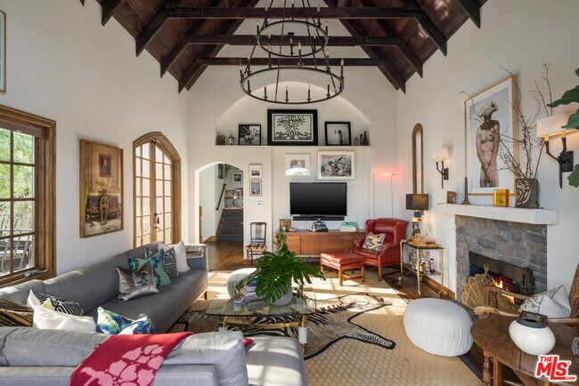 Foto del edificio - 3340 Durand Dr