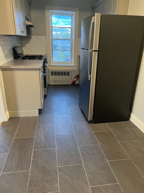 Foto del edificio - 1297 E 37th St