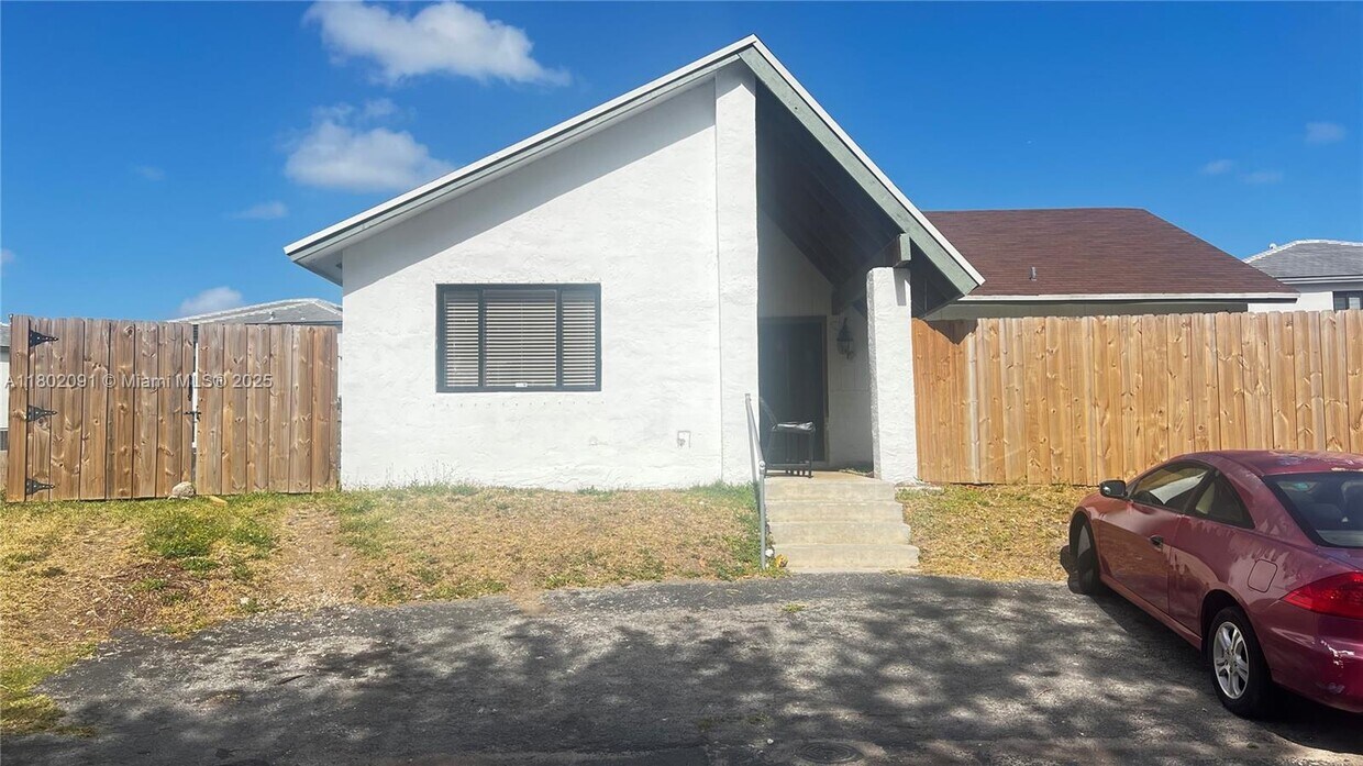Primary Photo - 13549 SW 285th Terrace