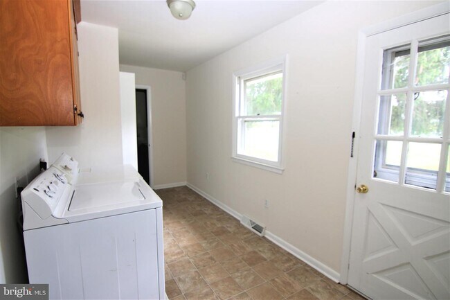 Building Photo - 680 Smyrna Leipsic Rd
