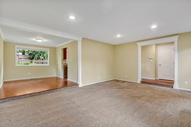 Building Photo - Spacious 3 Bedroom Home in Steilacoom