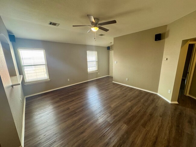 Building Photo - Great 3BD 2BA home in Blockhouse Creek: Ce...