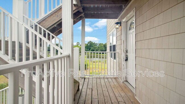 Foto del edificio - 9527 3rd Bay St