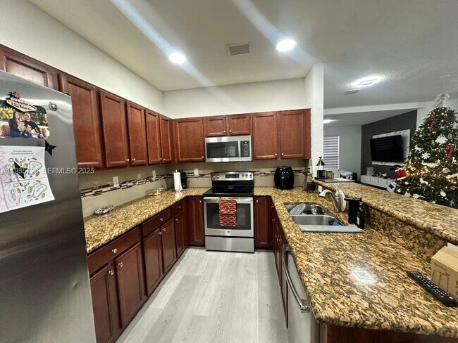 Foto del edificio - 9350 SW 171st Ct