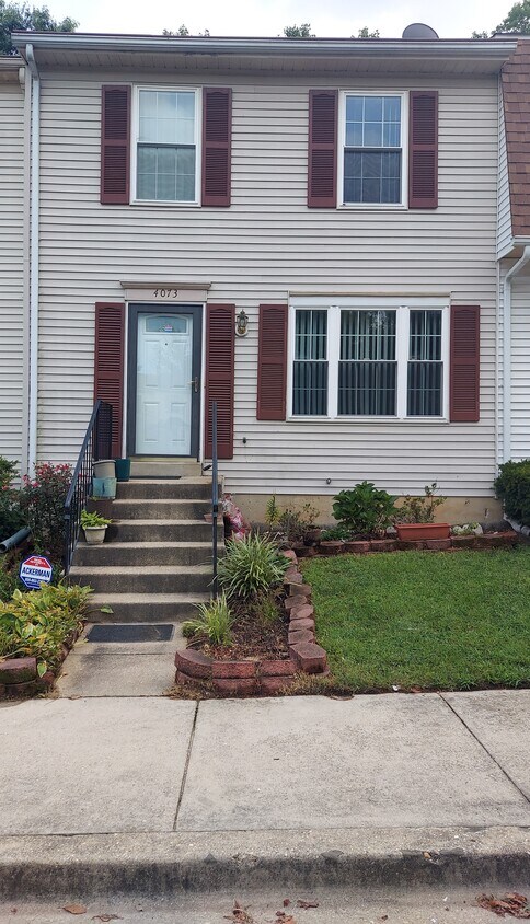 Foto principal - 4073 Silver Park Ter
