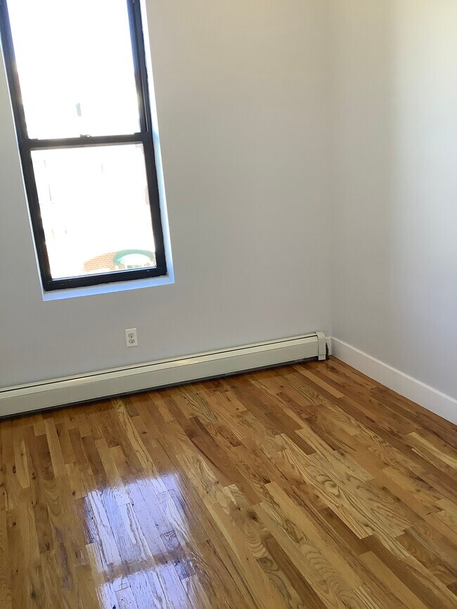 Building Photo - 7104 Fresh Pond Rd