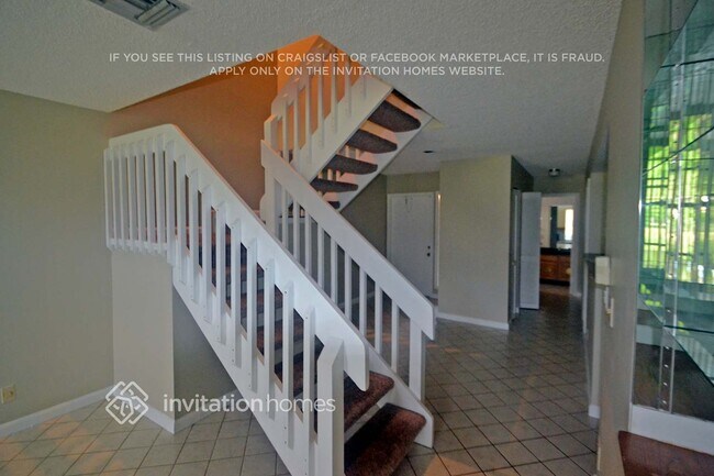Building Photo - 5988 Glendale Dr