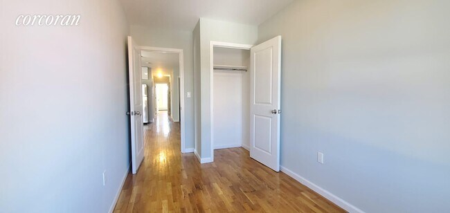 Building Photo - 444 Timpson Pl