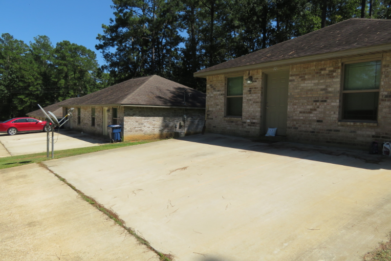 Primary Photo - 1210 Savage Forks Rd