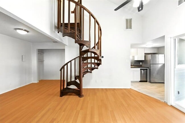 Building Photo - 2500 Burleson Rd