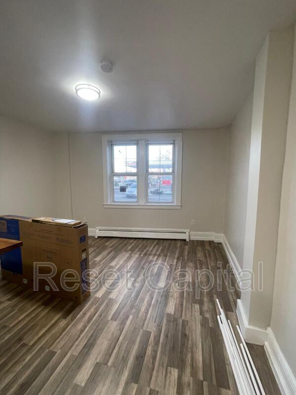 Building Photo - 131 N 16th St