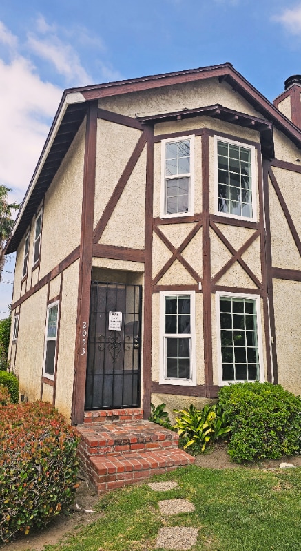 Building Photo - 2053 Barry Ave