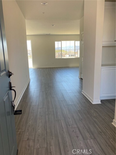 Foto del edificio - 45025 Starina St