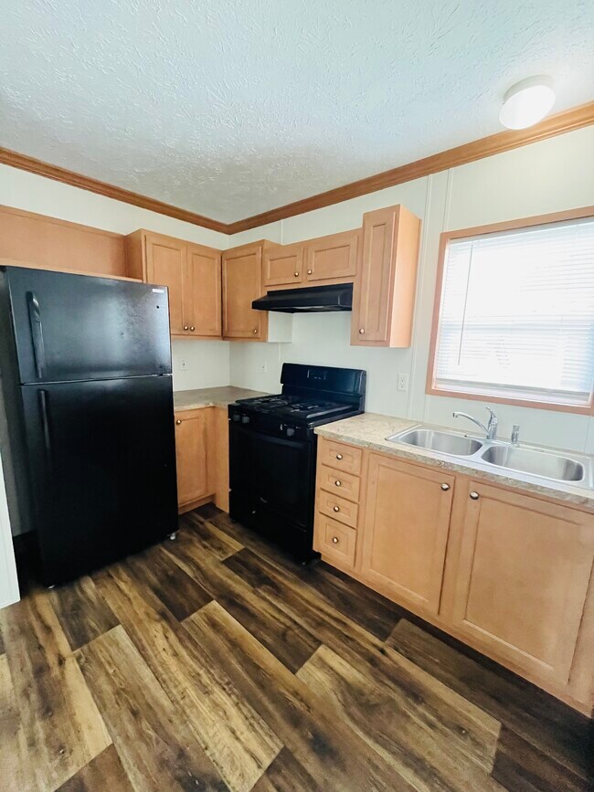 Foto del edificio - 9358 White Pine Ct