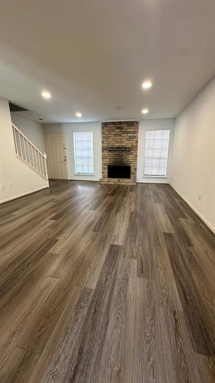 Foto del edificio - 9901 Sharpcrest St