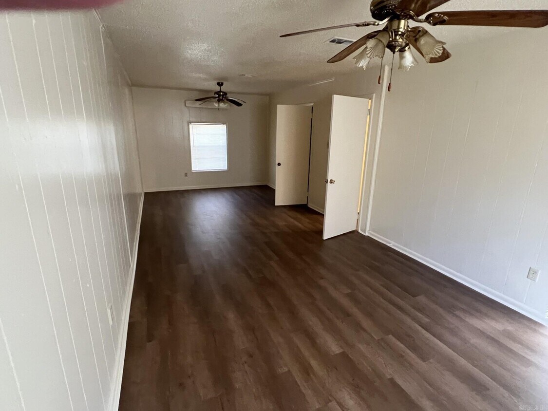 Foto del edificio - 717 Wright Ave