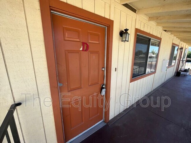 Building Photo - 971 E Palm Ave