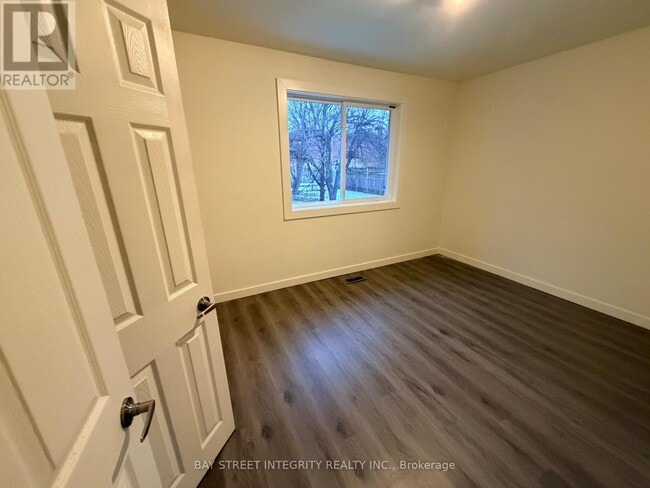 Photo du bâtiment - 43 Fairglen Ave