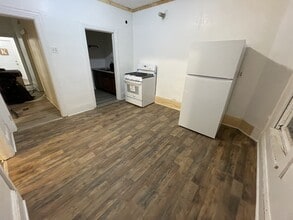 Building Photo - 117 Greeves St