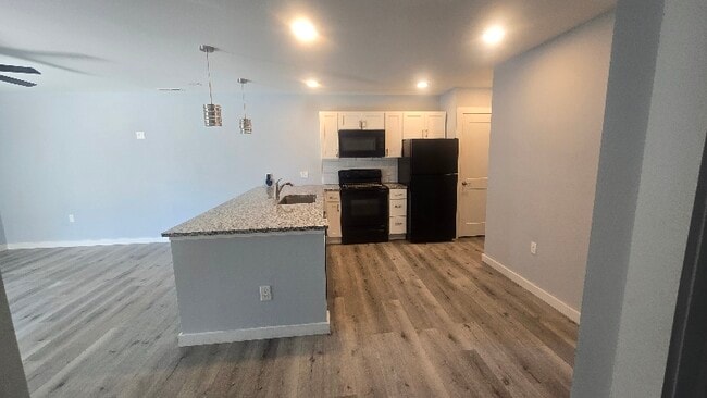 Building Photo - 301 Wayne Ave