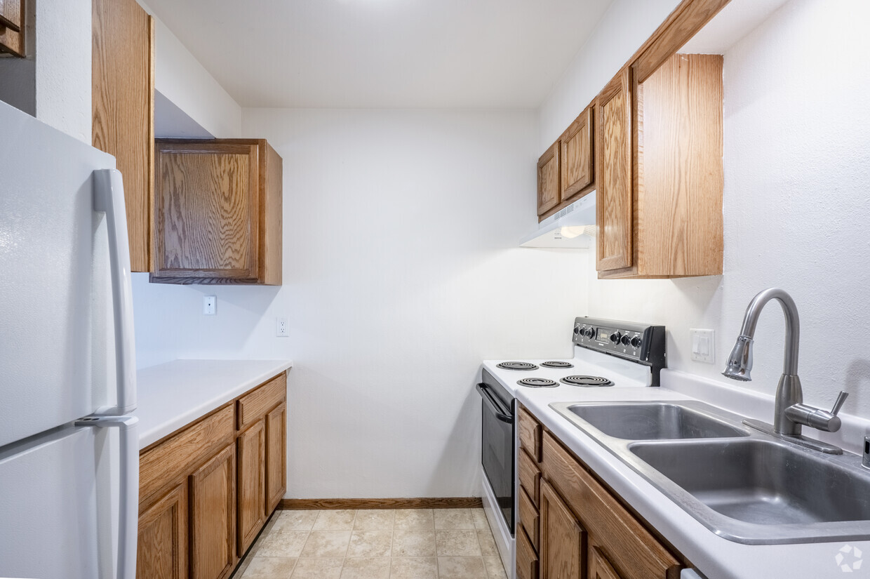 Primary Photo - Park House Apartments