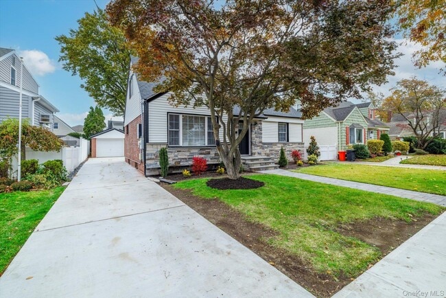 Building Photo - 236 Wardwell Rd