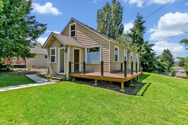 Foto del edificio - Spacious 4 Bedroom Home in Seattle