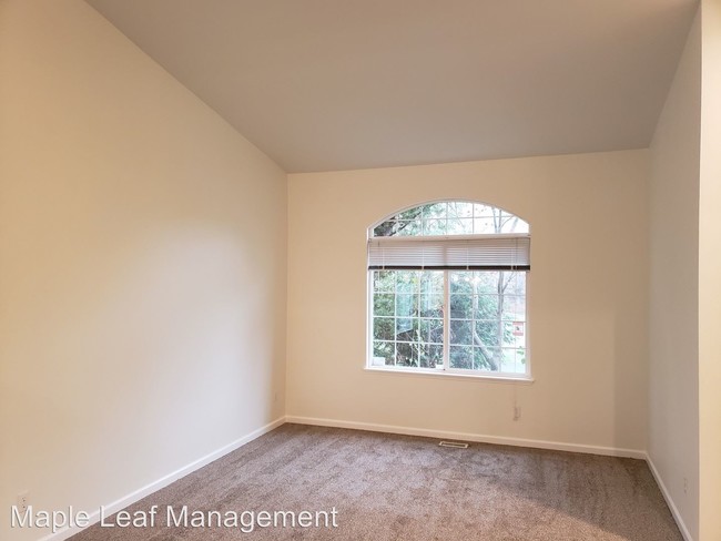 Building Photo - 3 br, 2 bath House - 112 172nd Pl SE