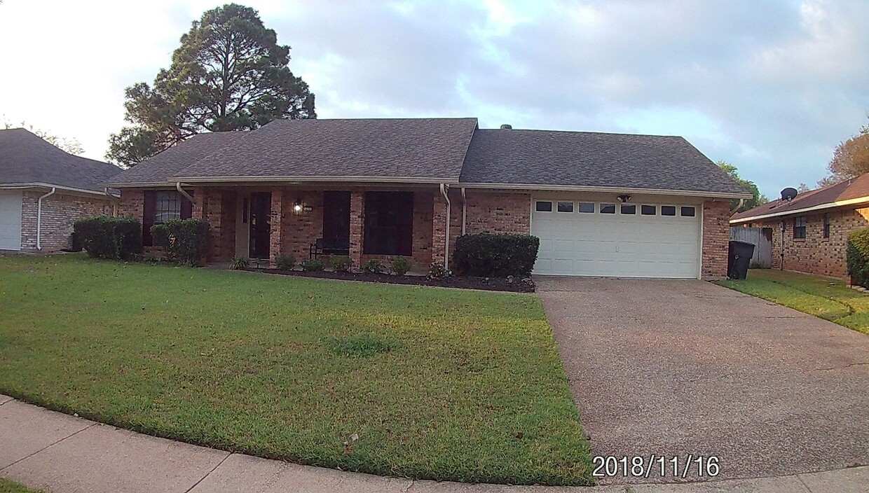 Foto principal - 611 Turtle Creek Dr