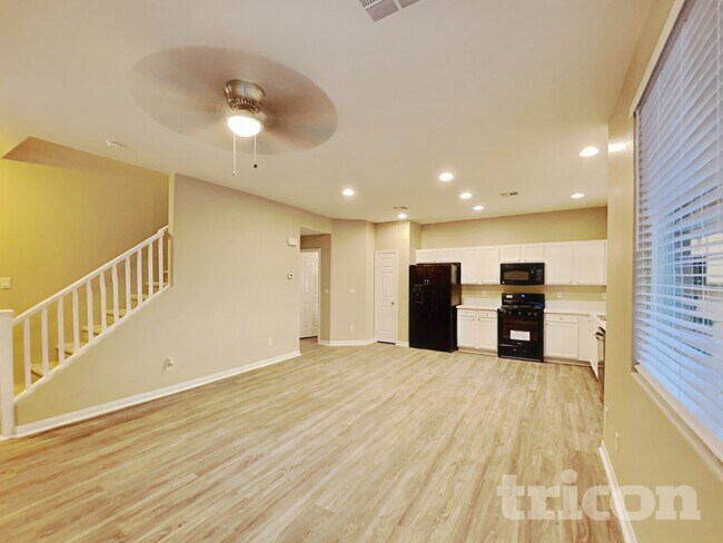 Foto del edificio - 10626 Seasonable Dr