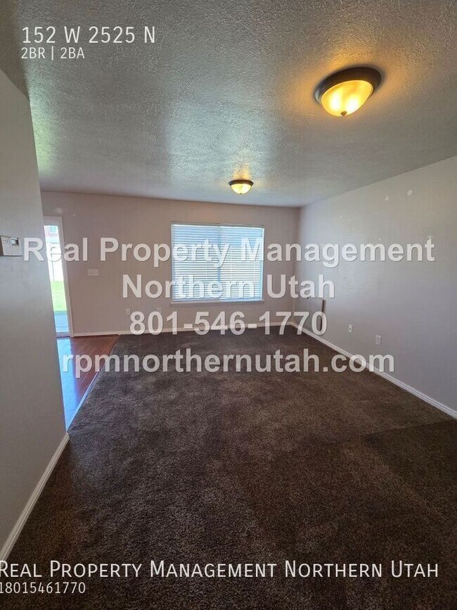 Building Photo - 152 W 2525 N