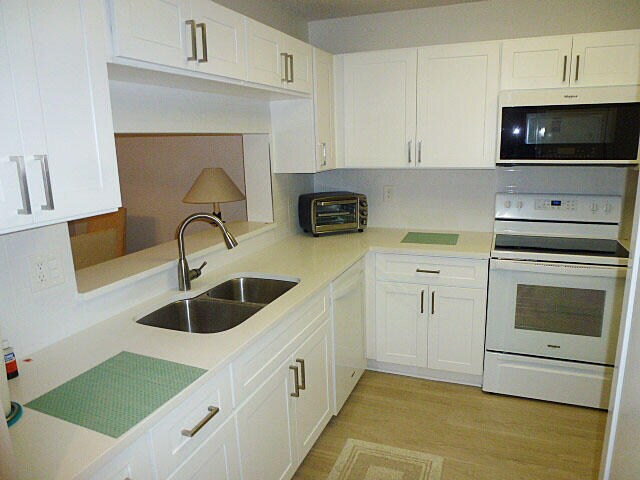 Building Photo - 5550 Witney Dr