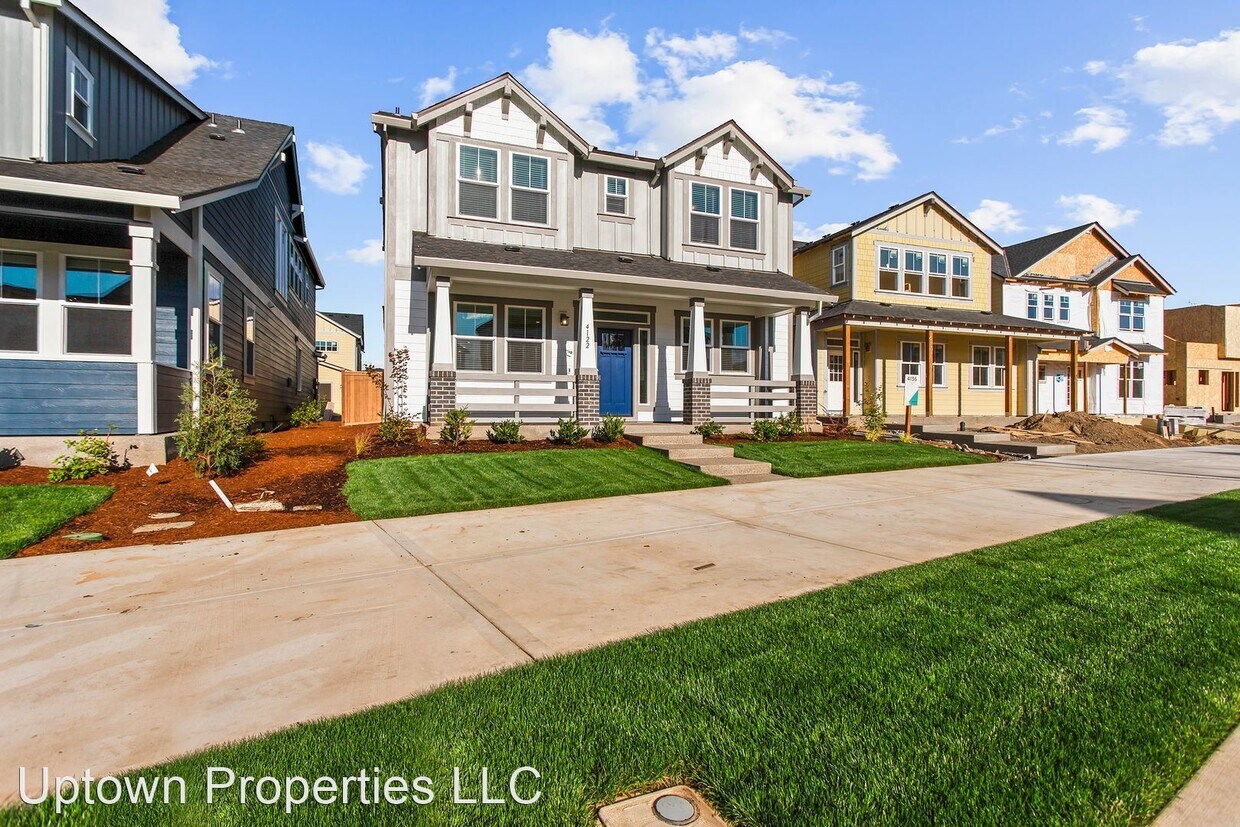 4 br, 3.5 bath House 4122 SE 69th Ave House Rental in Hillsboro, OR