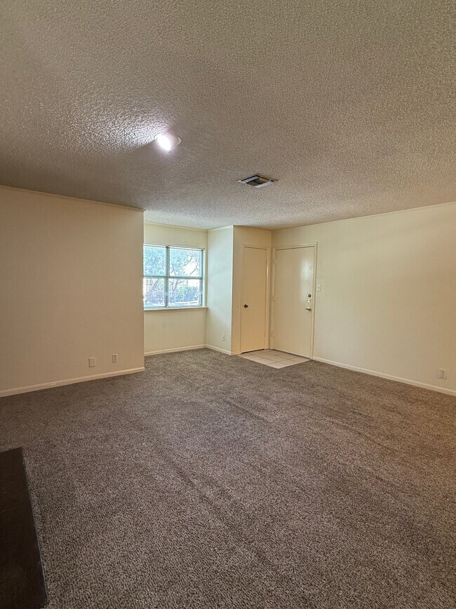 Building Photo - 7738 Chalmers Ave