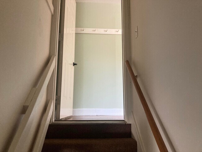 Foto del edificio - 3 Rogers Ln