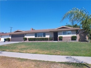 Building Photo - 9831 Tangelo Ave