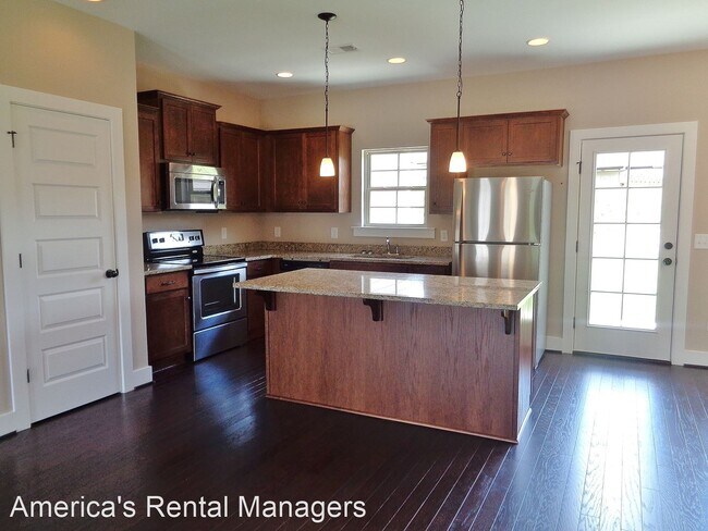 Building Photo - 3 br, 2.5 bath House - 4361 Ridgemont Circle