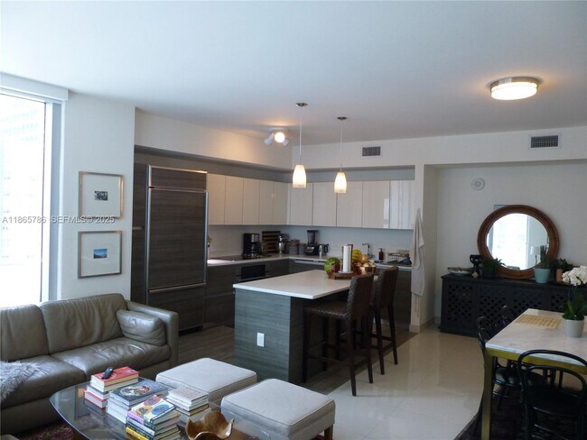 Foto del edificio - 1100S S Miami Ave