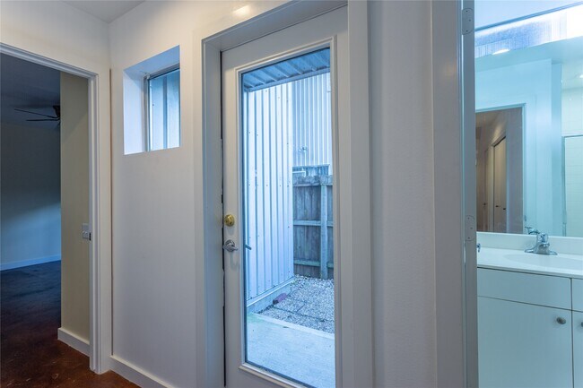 Foto del edificio - 1424 Bailey St