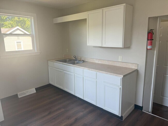 Foto del edificio - 144-144 1/2 S 3rd St