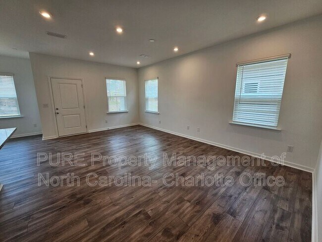 Foto del edificio - 14036 Penbury Ln