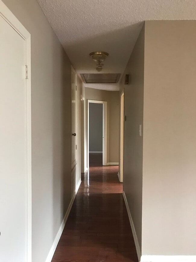 Foto del edificio - Beautiful 3 bedroom home! 1/2 off 1st month rent!!!