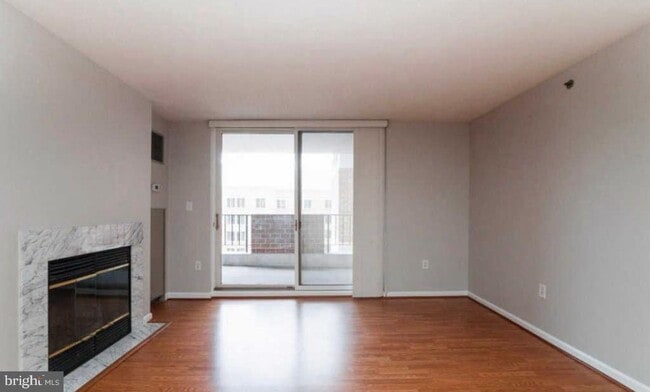 Building Photo - 1230 23rd St NW