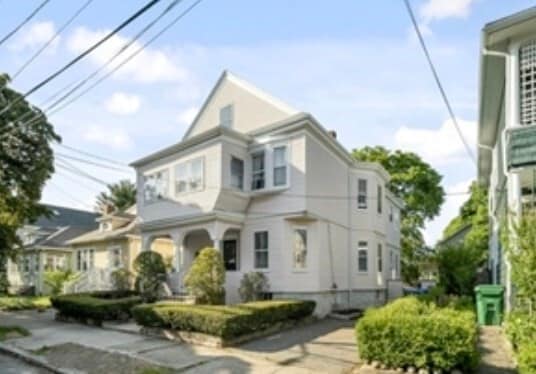 Primary Photo - 44 Greenleaf Ave