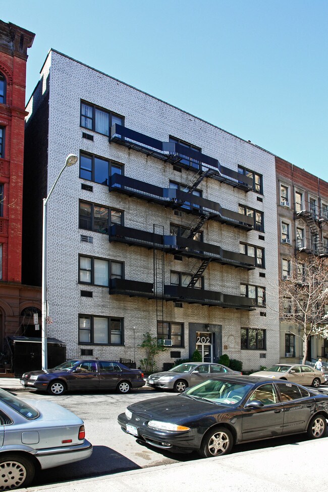 Building Photo - 202 W 82nd St