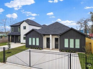 Building Photo - 6528 Weston St