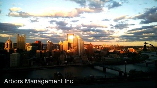 Building Photo - 237 Grandview Ave