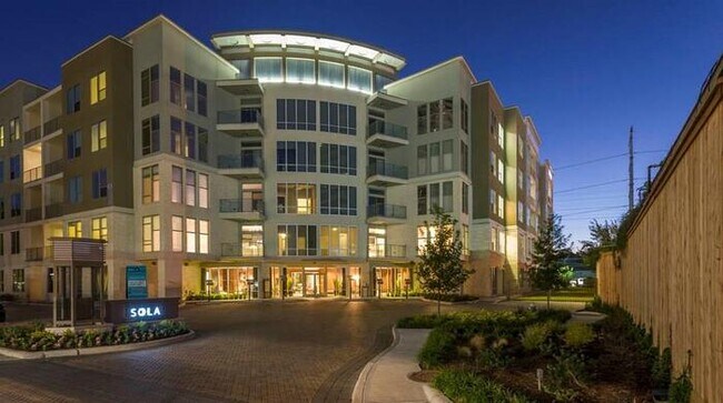 Foto del edificio - 70 E Briar Hollow Ln