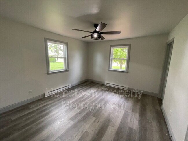 Foto del edificio - 1382 Armstrong Valley Rd