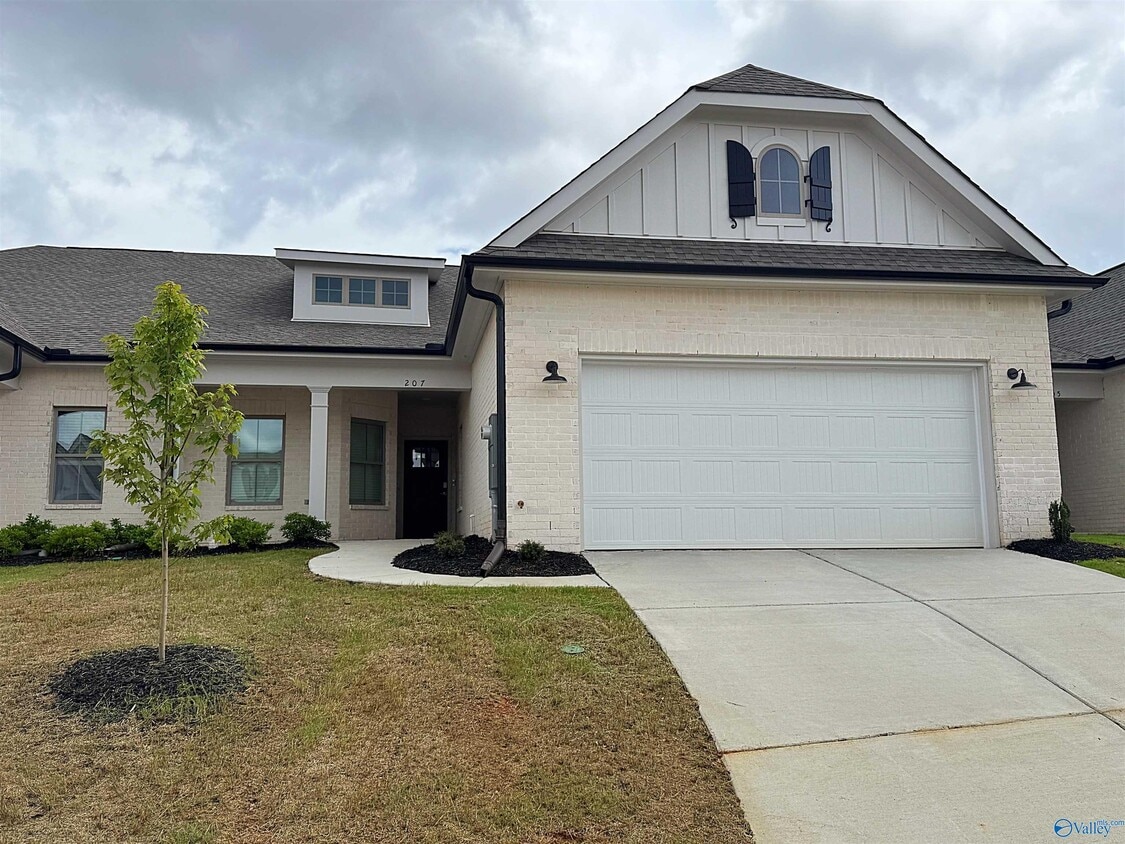 Foto principal - 207 Osceola Cir